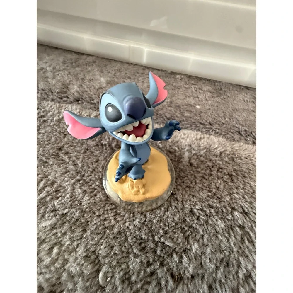 Disney Infinity 2.0 Stitch and Donald Duck Figures with Stitch Power Disc Lot